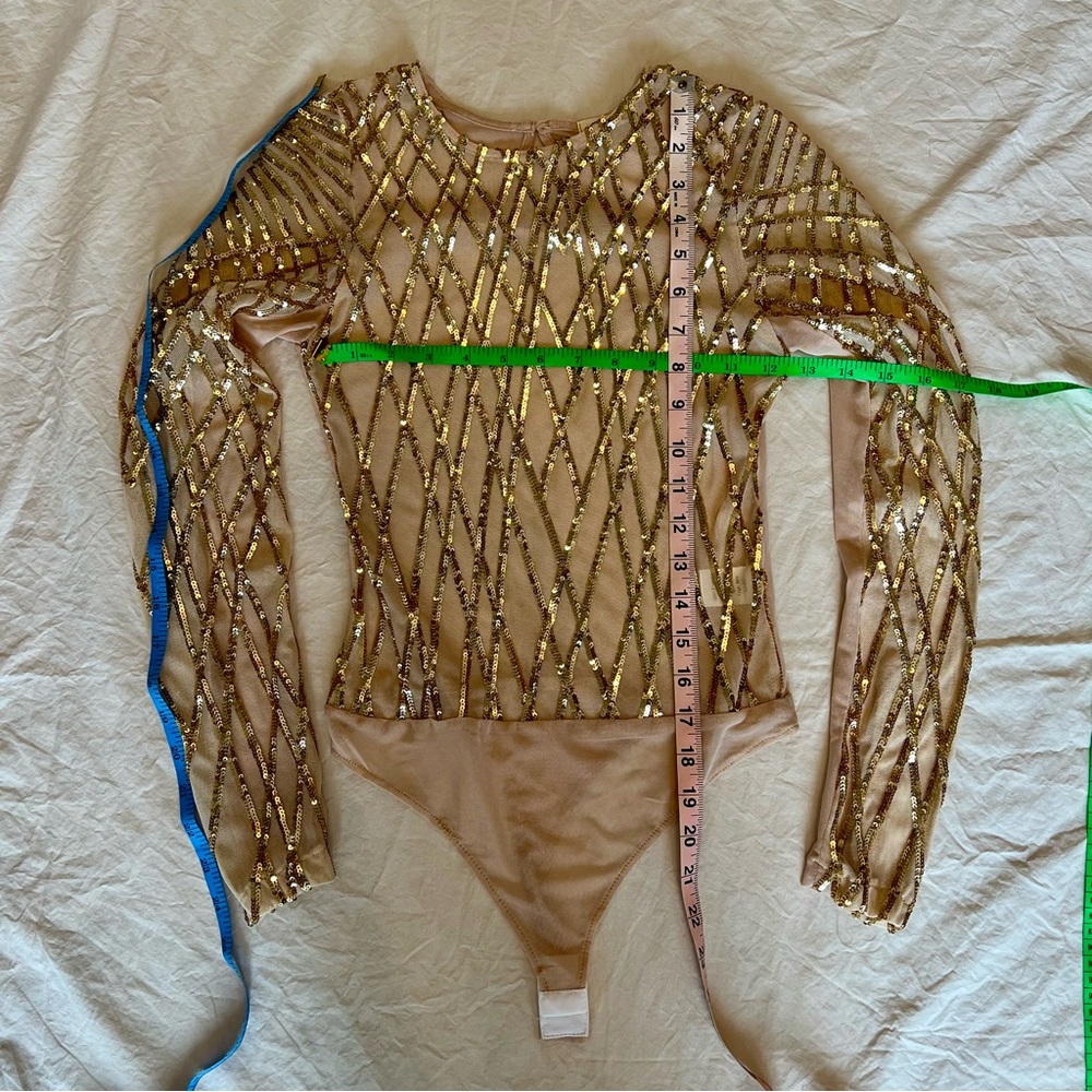 ✨NWOT Carmin nude mesh and gold sequin bodysuit Small - Picture 6 of 10